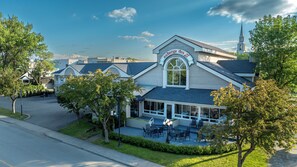 Front of property - Auberge des 21 (Saguenay)