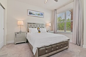 5 bedrooms, desk, iron/ironing board, free WiFi