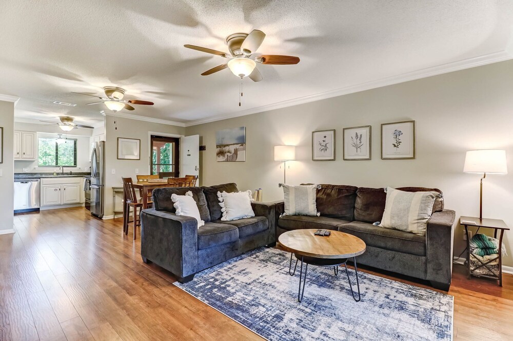 Amelia Hideaway 2/2 Condo by Guest Cottage
