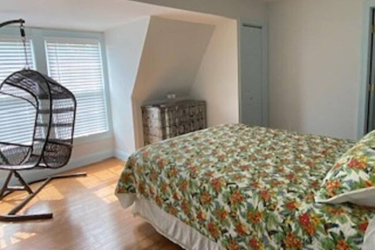 Single Room, 1 Queen Bed, Third floor | 免费 WiFi、特色装修、特色家居
