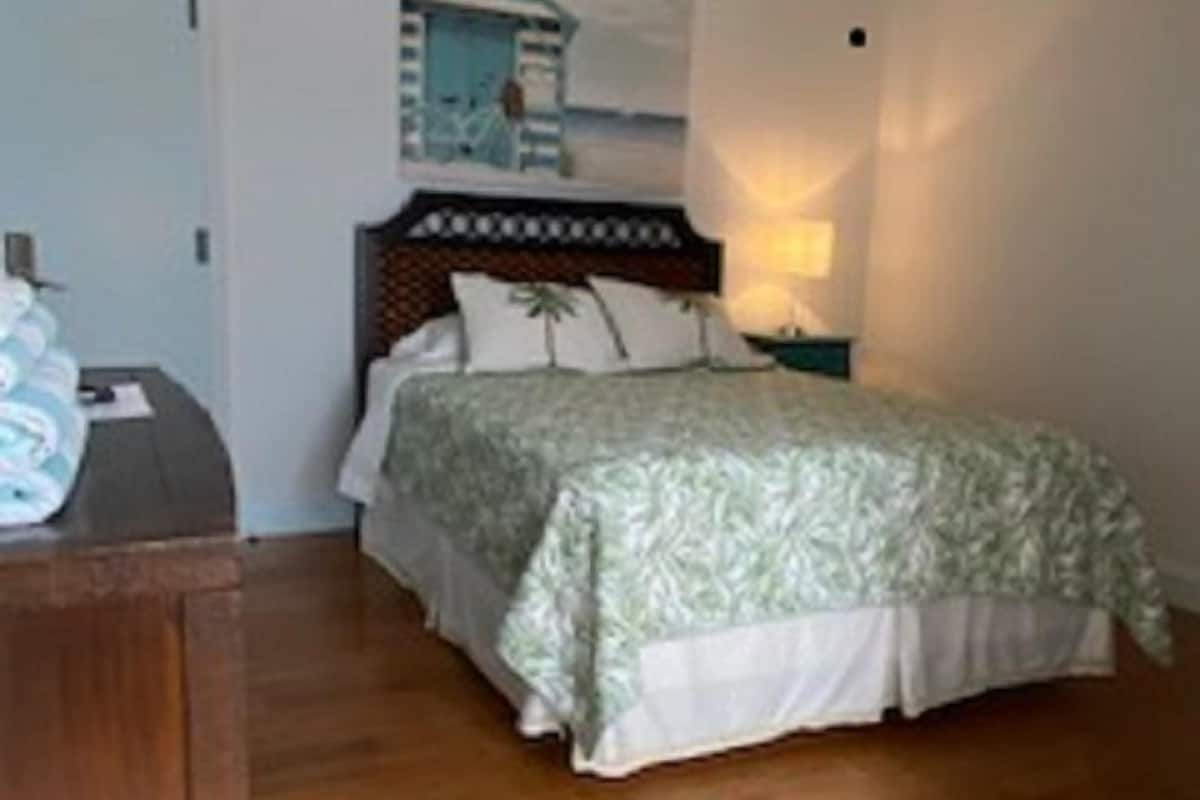 Single Room, 1 Queen Bed, Third Floor | Detalj interiör