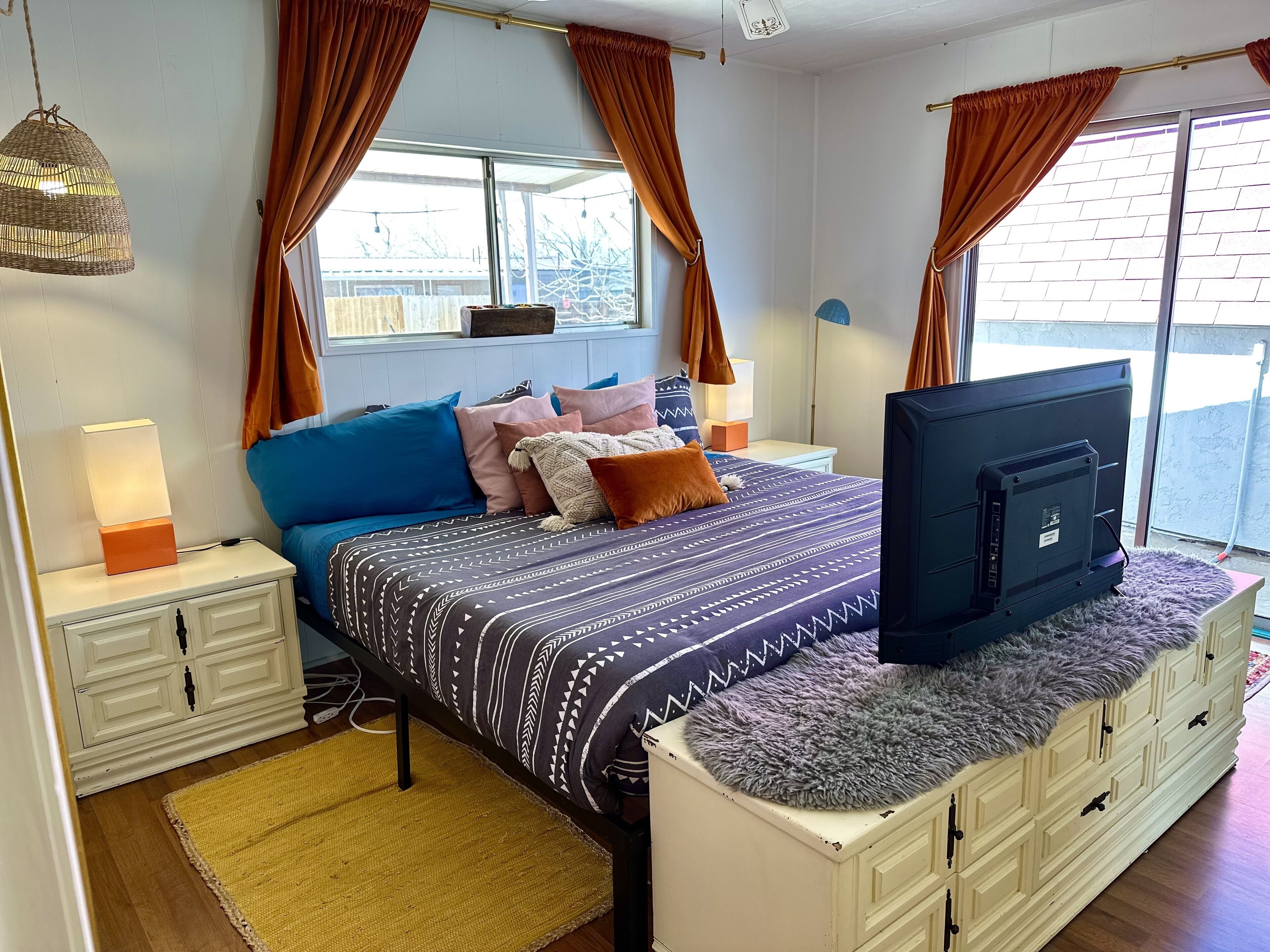 The Howdy Hideaway. A gated, mid-century, escape.