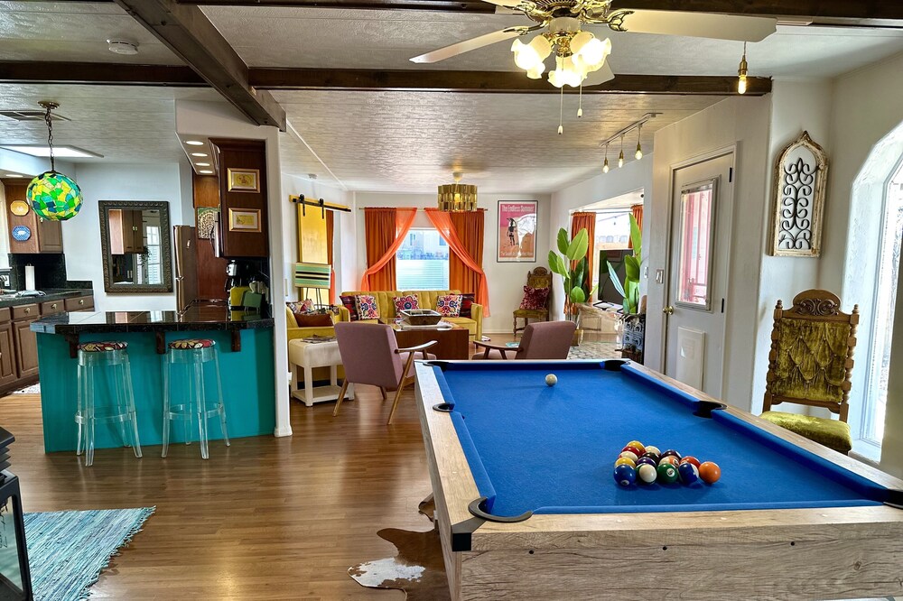 The Howdy Hideaway. A gated, mid-century, escape.