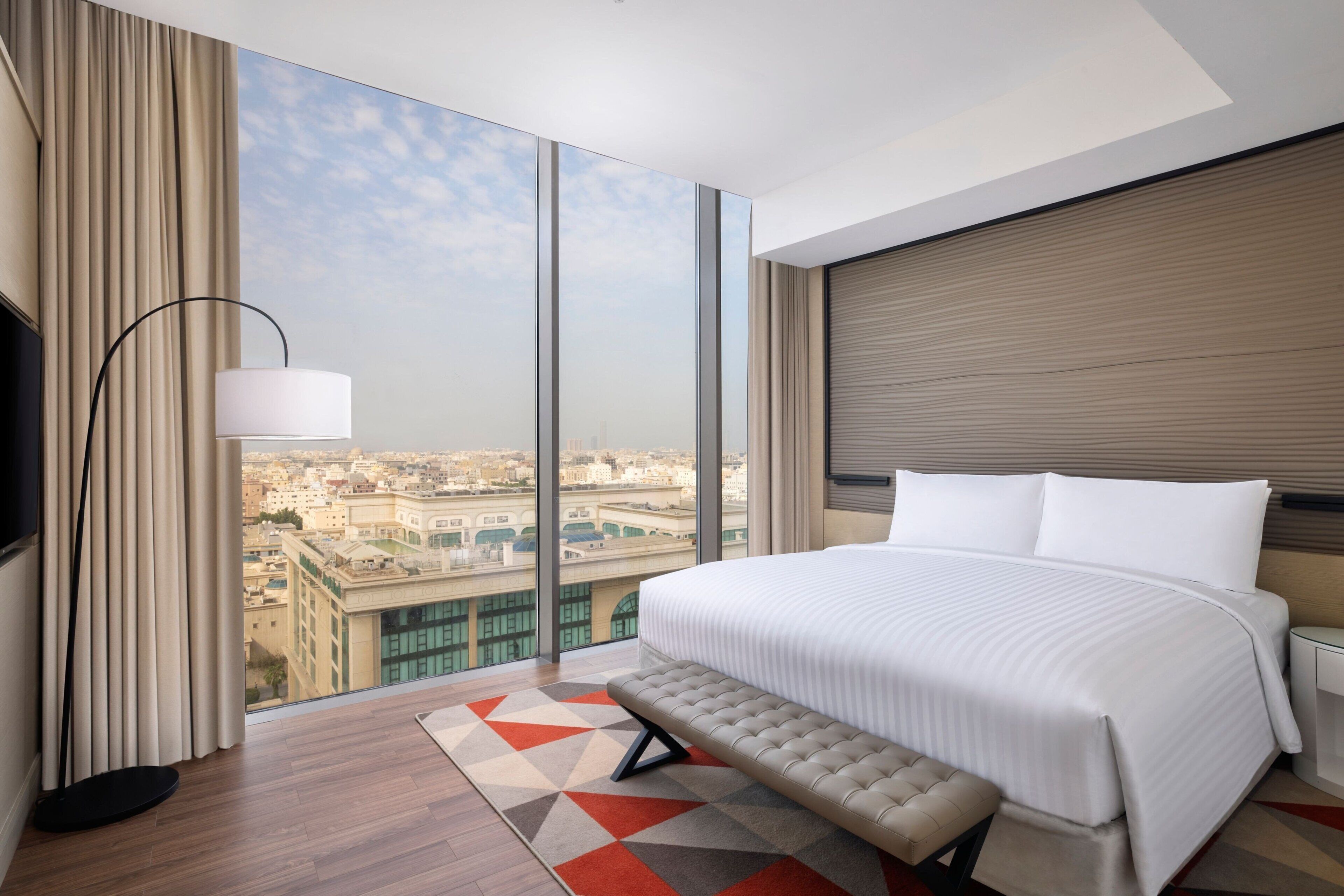 Suite presidencial, 2 habitaciones, vistas a la ciudad | Ropa de cama de alta calidad, colchones viscoelásticos, minibar