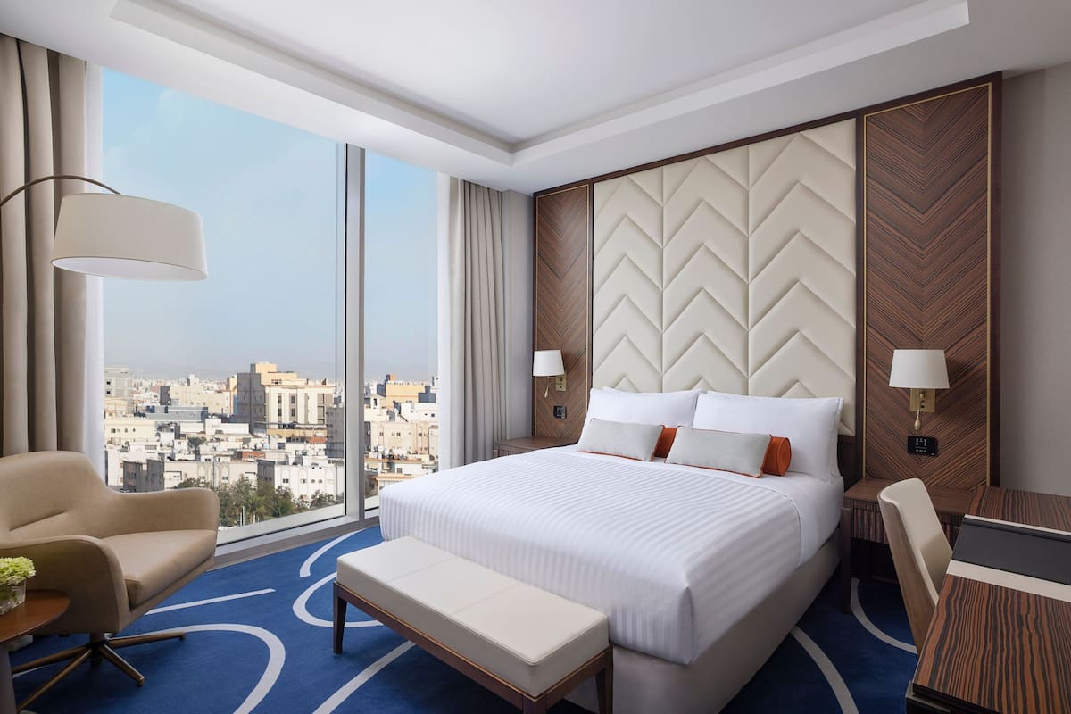 Suite Eksekutif, 3 kamar tidur | 1 kamar tidur, seprai premium, busa memori, dan minibar