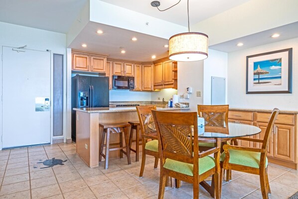 冰箱、微波炉、烤箱、洗碗机