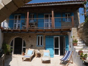 Exterior - Traditional detached house in the heart of the village (Tochni)