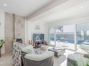 TV - Vacation home Filisa by Interhome (Empuriabrava)