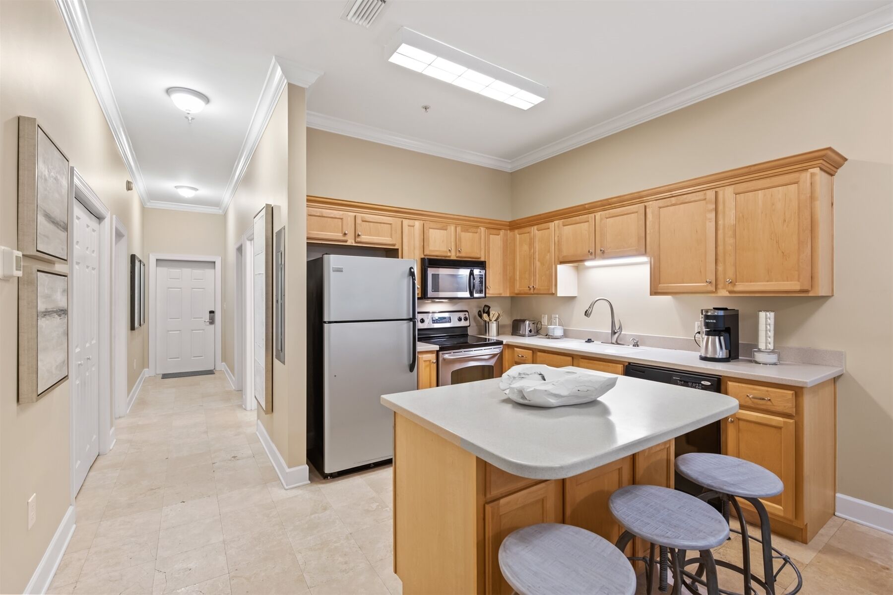 GOLF CART INCLUDED! Easy Walk to Beach! Top Floor Corner Unit Seagrove