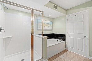 Combined shower/bathtub