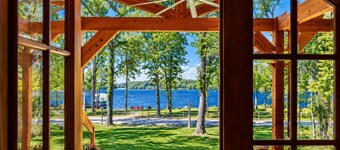 Stargazer Waterfront Luxe Retreat ✨Sand Beach 🎣Awesome Fishing🔥Campfires🛶Kayaks
