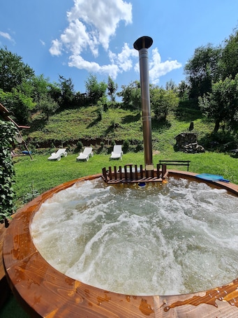 House | Property grounds. House of Rei With Hot Tube