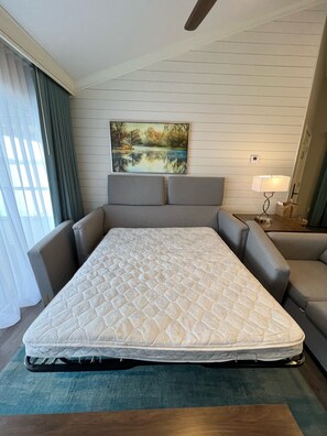 2 chambres, coffre-fort, bureau, fer et planche à repasser