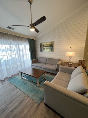 Smart-TV og DVD-spiller