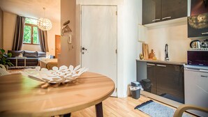 City Apartment | Private kitchen - Luxury Suites Antwerpen City (Antwerp)