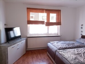 1 chambre, bureau, Wi-Fi gratuit, draps fournis