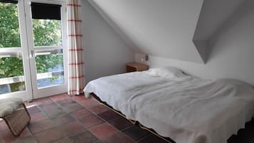 Design Apartment | 1 bedroom, individually furnished, laptop workspace, iron/ironing board