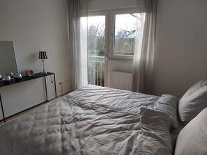 1 bedroom, travel crib, free WiFi, bed sheets