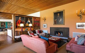 Smart TV, fireplace, table tennis, books