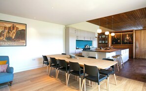 Dining - Luxury mid-Century  home in 5 acre garden close to superb golf courses & beaches (North Berwick)
