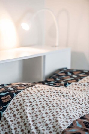 1 bedroom, desk, iron/ironing board, Internet