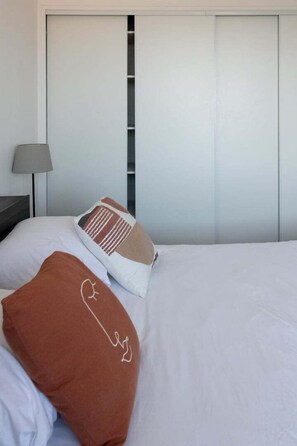 1 Schlafzimmer, Bügeleisen/Bügelbrett, kostenloses Internet, Bettwäsche