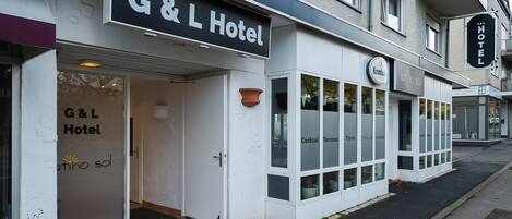 واجهة المنشأة