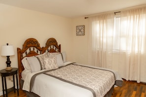 4 bedrooms, WiFi, bed sheets