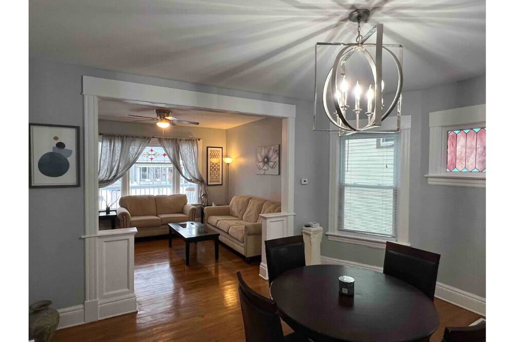 Beautiful furnished 2 bdr great location Elmwood