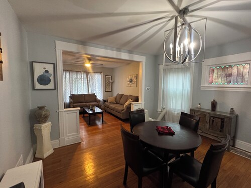Beautiful furnished 2 bdr great location Elmwood