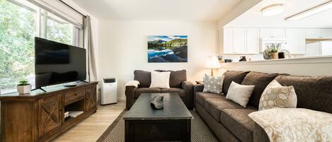 Smart-TV, DVD-Player, Bücher