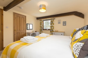 Cottage | 3 bedrooms, individually decorated, individually furnished, free WiFi