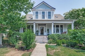 The Hummingbird Retreat-large-003-4-1500x997-72dpi - The Hummingbird Retreat - Walkable to Shops & Food (Nashville)