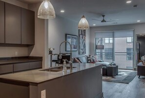 Interior - The Houston Flat - Monthly Furnished Rental (Nashville)
