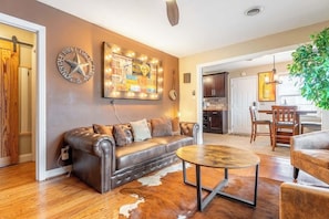 TV - The Musician's Cottage (Nashville)