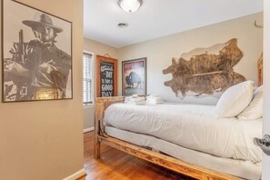 15 habitaciones, tabla de planchar con plancha y wifi gratis 