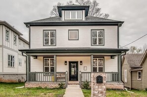 Exterior - The Sage Estate - Only 6 Minutes from Downtown (Nashville)