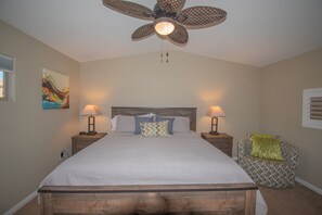 3 chambres, fer et planche à repasser, Wi-Fi gratuit, draps fournis