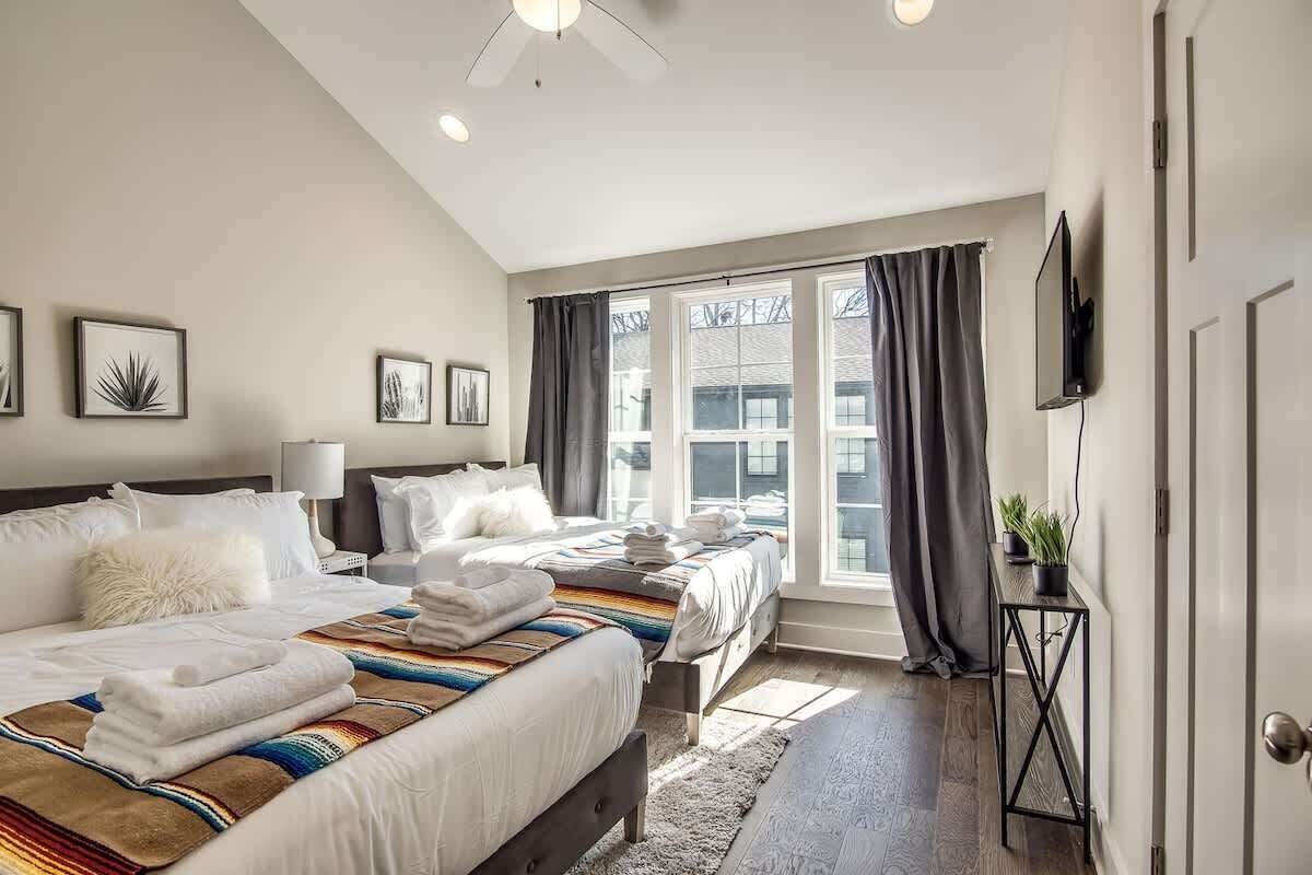 3 soverom, strykejern/-brett, wi-fi (inkludert) og sengetøy