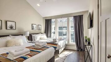 3 soverom, strykejern/-brett, wi-fi (inkludert) og sengetøy