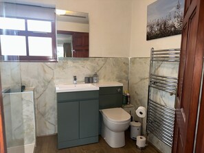 Cottage | Bathroom - Eric House (Filey)