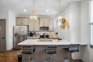 Fridge, microwave, oven, stovetop - The National (Nashville)