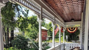 Terrace/patio - Market Street House - Enchanted Victorian (Nashville)