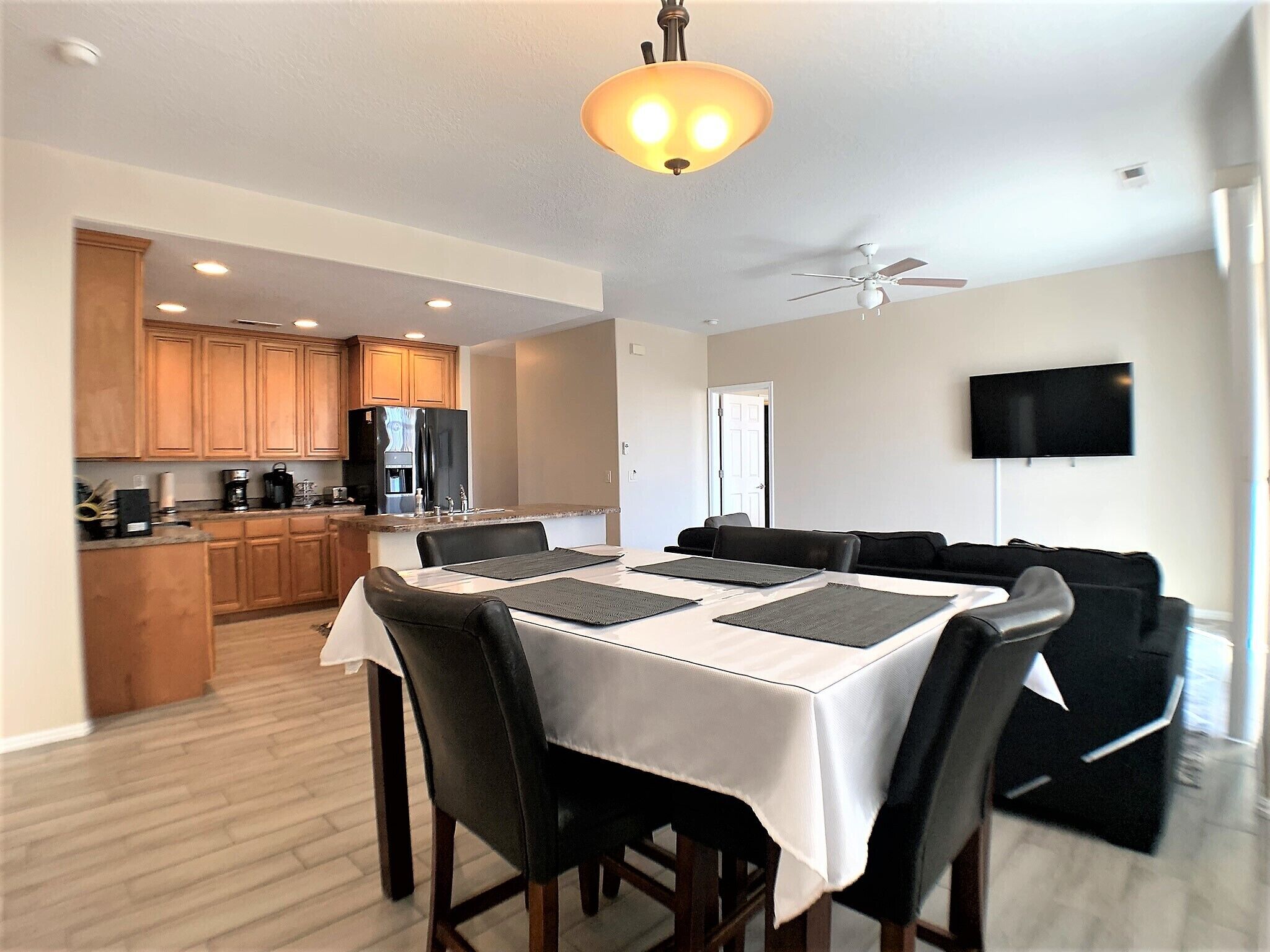 Springs 2 bed/2 bath with Balcony Patio! Sleeps 4