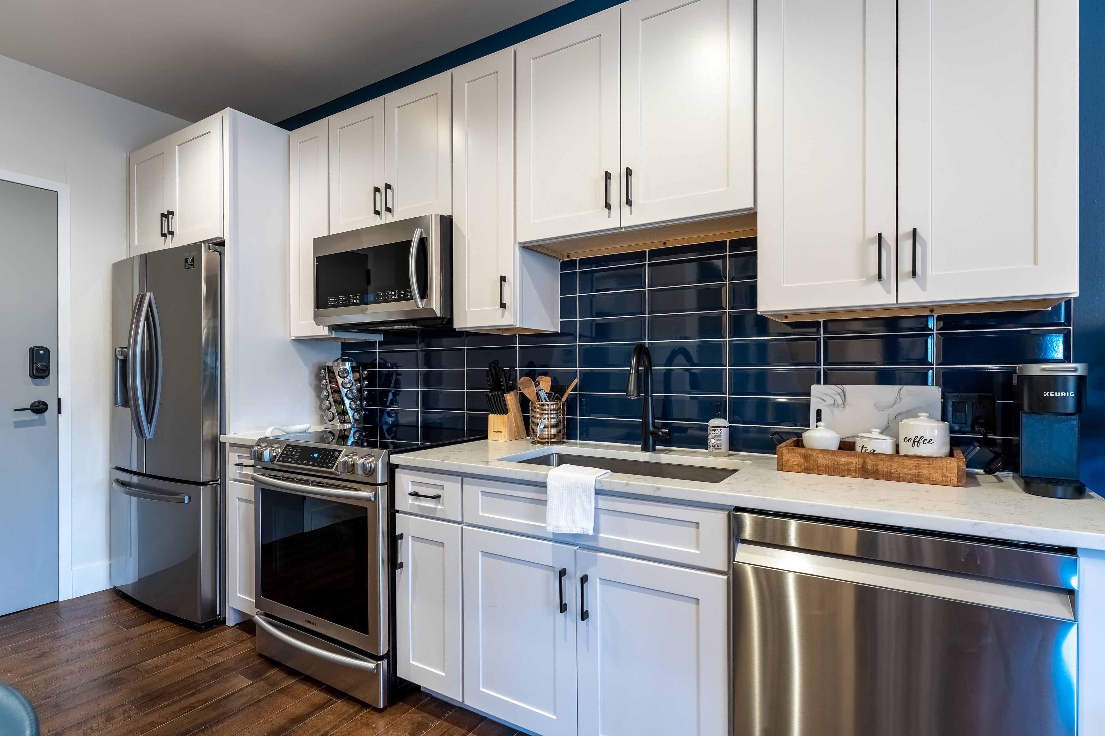 Bohemian Rhapsody - Stylish Condo