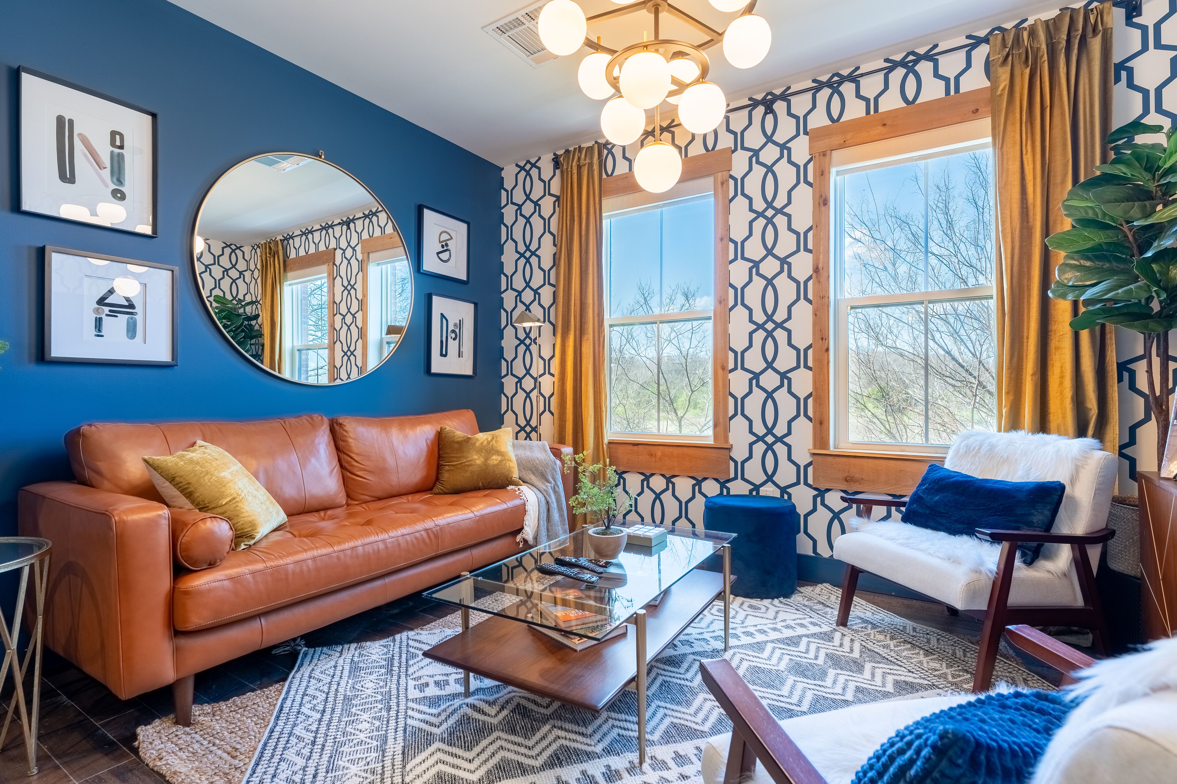 Bohemian Rhapsody - Stylish Condo