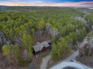 Exterior - Location!~DogFriendly~Hot Tub~FirePit~Arcade (Broken Bow)