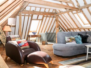 Cottage | Interior - The Old Granary (Pulborough)