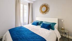 3 bedrooms, in-room safe, desk, iron/ironing board