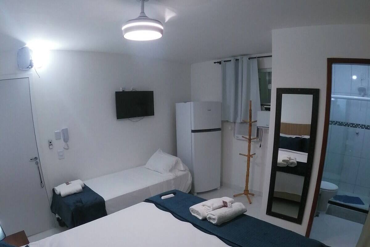 Premium kamer | Een minibar, verduisterende gordijnen, gratis wifi